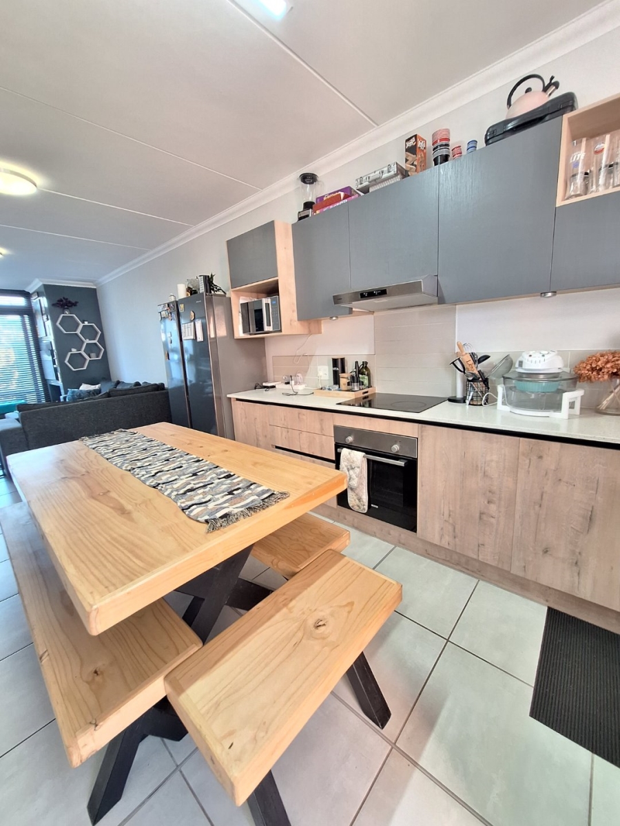 2 Bedroom Property for Sale in Vredekloof Western Cape